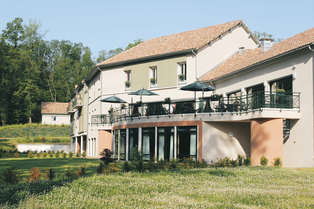 Logis Hotel - Restaurant Le Tulipier Vienne-le-Château Kamer foto